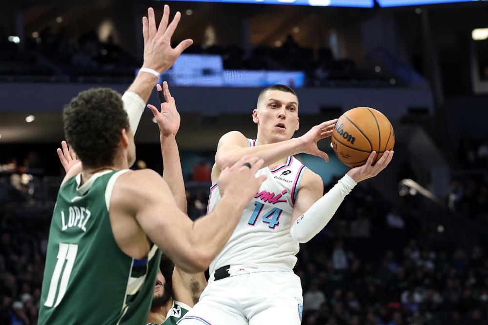 守同样铁壁 守同样铁壁